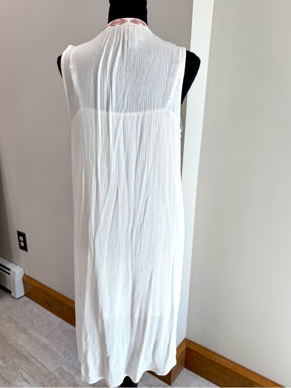 Knox Rose White Boho Embroidered Tassel dress size M - Picture 3 of 5